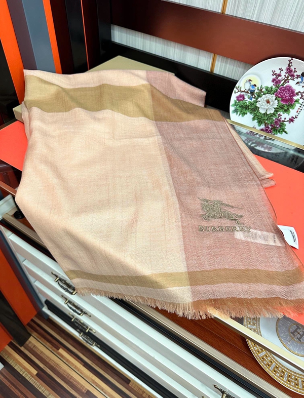 ブランドマフラー細部ディテール